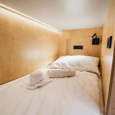 Dragons Dream Hostel *